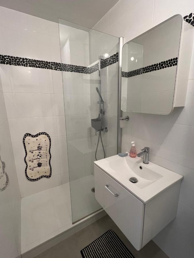 Les Pieds Dans Le Sable Appartement Vue Mer 1 Chambre 1 Cabine Ле-Гро-дю-Руа Екстер'єр фото